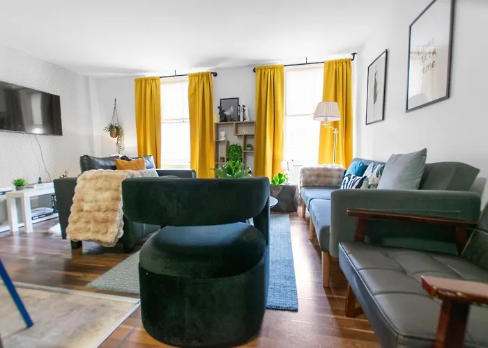 New! 2-Bedroom Apartment In Trendy Brick Lane